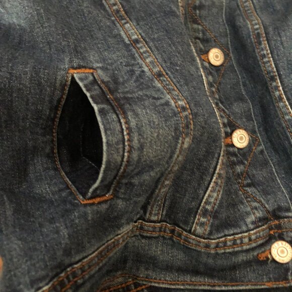 Women's Classic Jean Jacket - M - Picture 4 of 16